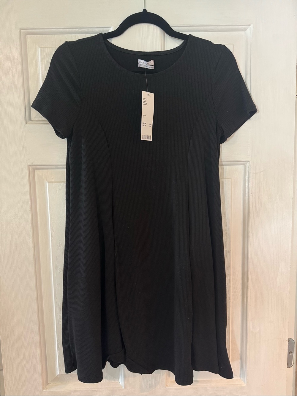 Urban Outfitters Black Short-Sleeve Swing Dress - Women